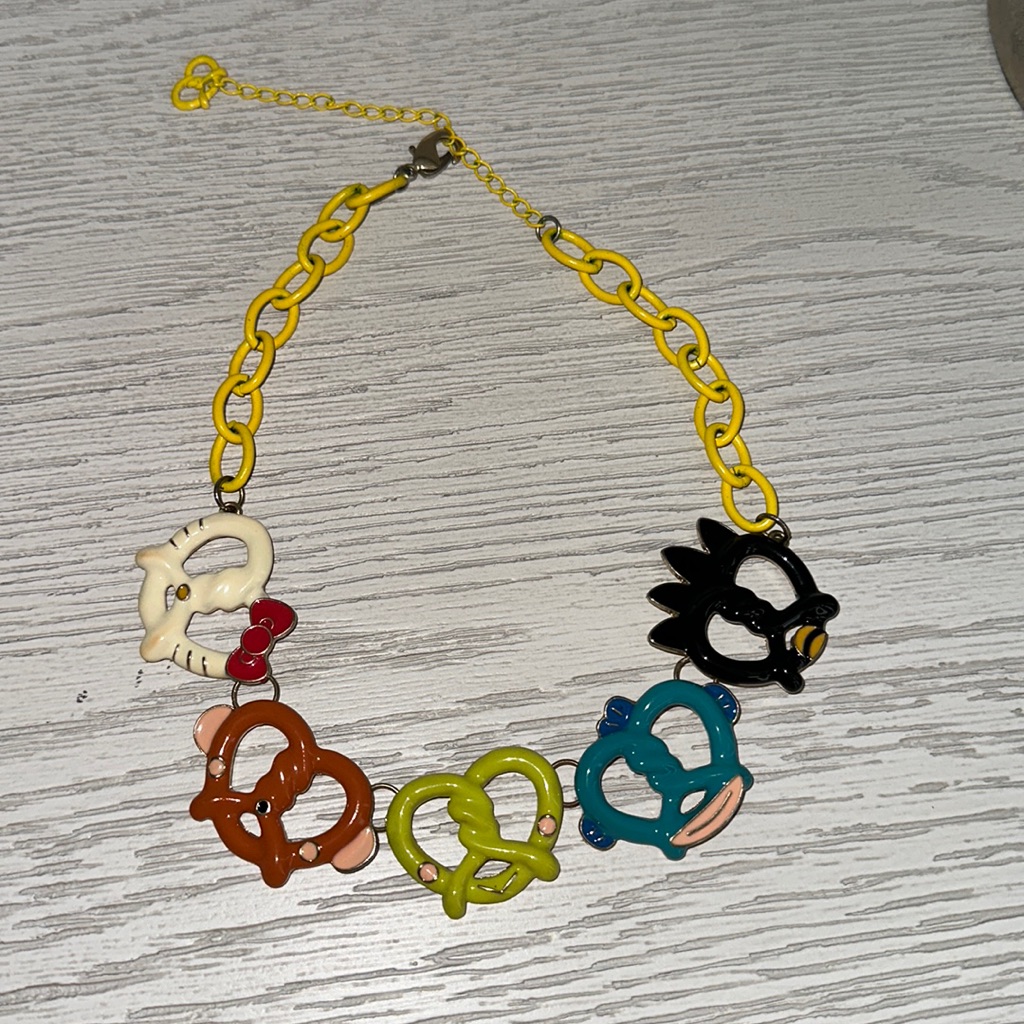 Onch Movement Rare Hello Kitty And Friends Statement Pretzel Necklace 70$